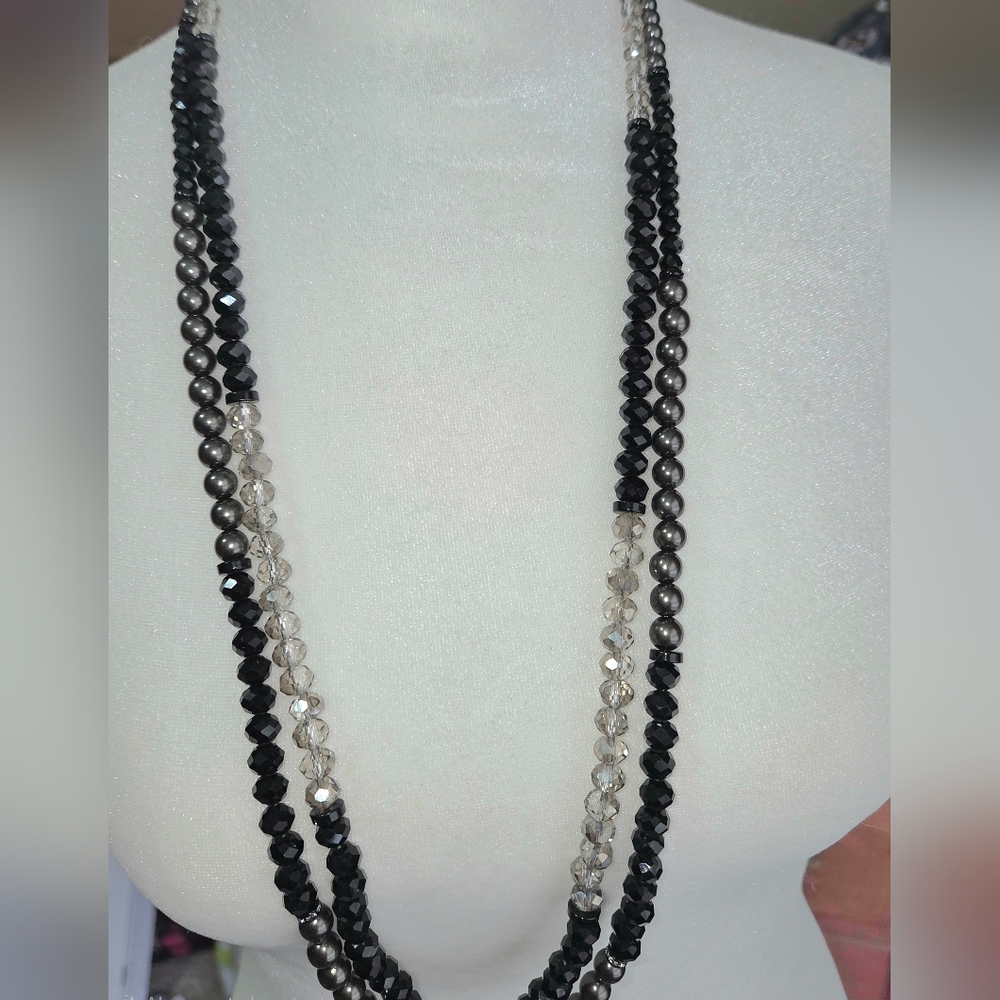 Elegant Black and Silver Beaded Necklace